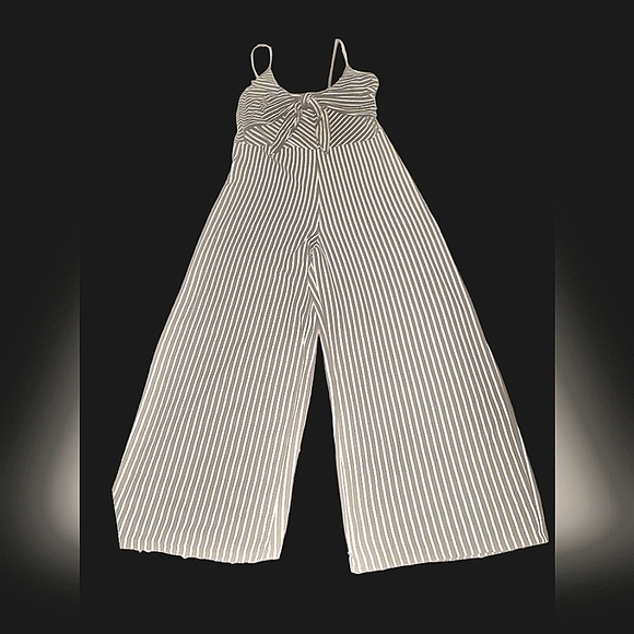 New Black and White Sexy Long Pants suit - Picture 3 of 4